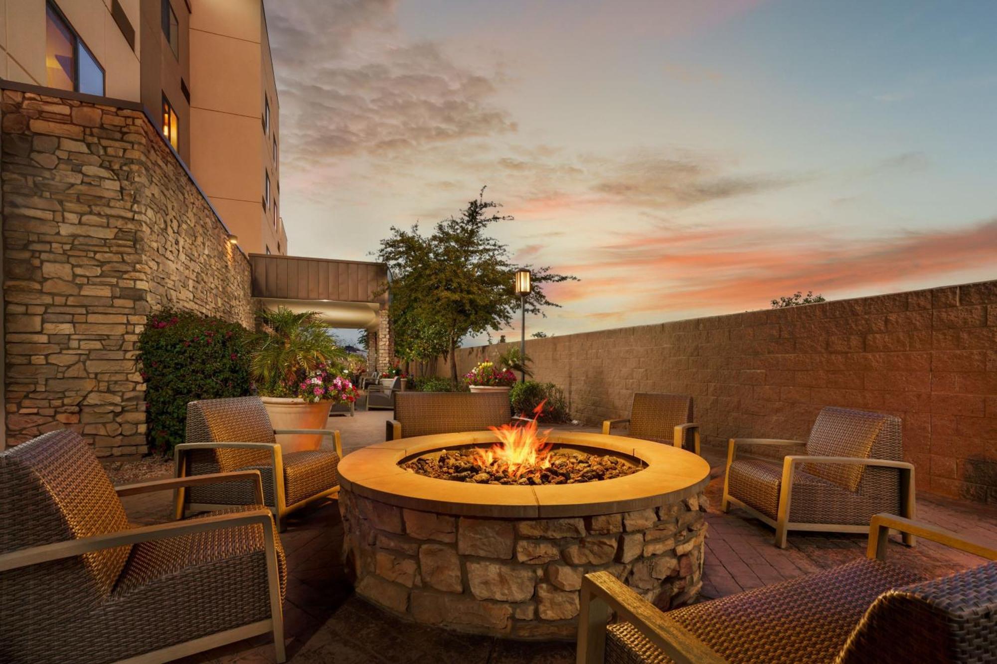 Courtyard By Marriott Phoenix Mesa Gateway Airport Luaran gambar